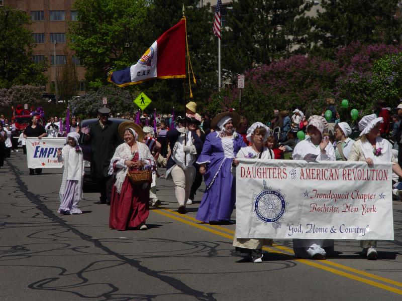 D.A.R. banner carriers<br />on Highland Ave.